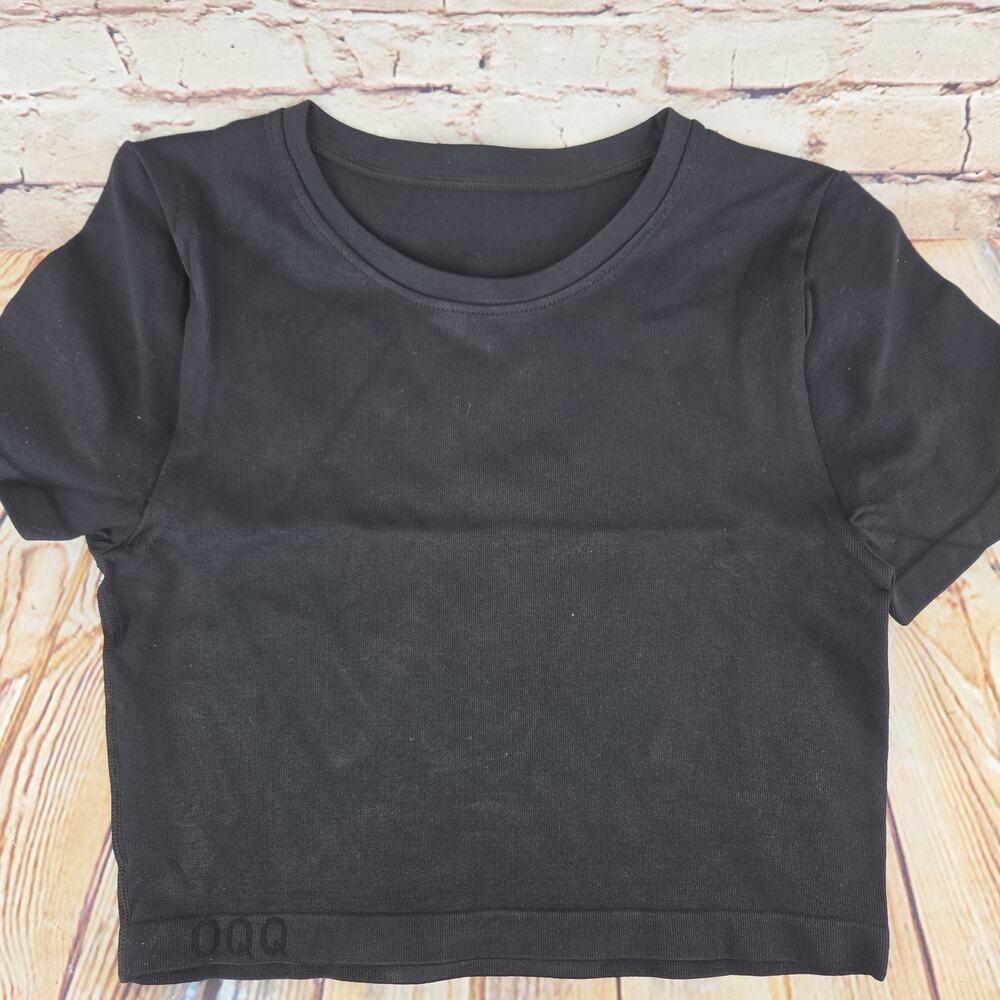 OQQ Halter Top Size Large NEW Black Short Sleeve Seamless
